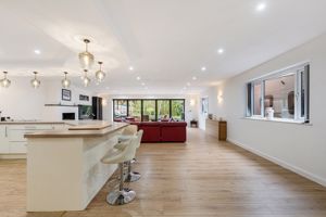 Photo 33- click for photo gallery